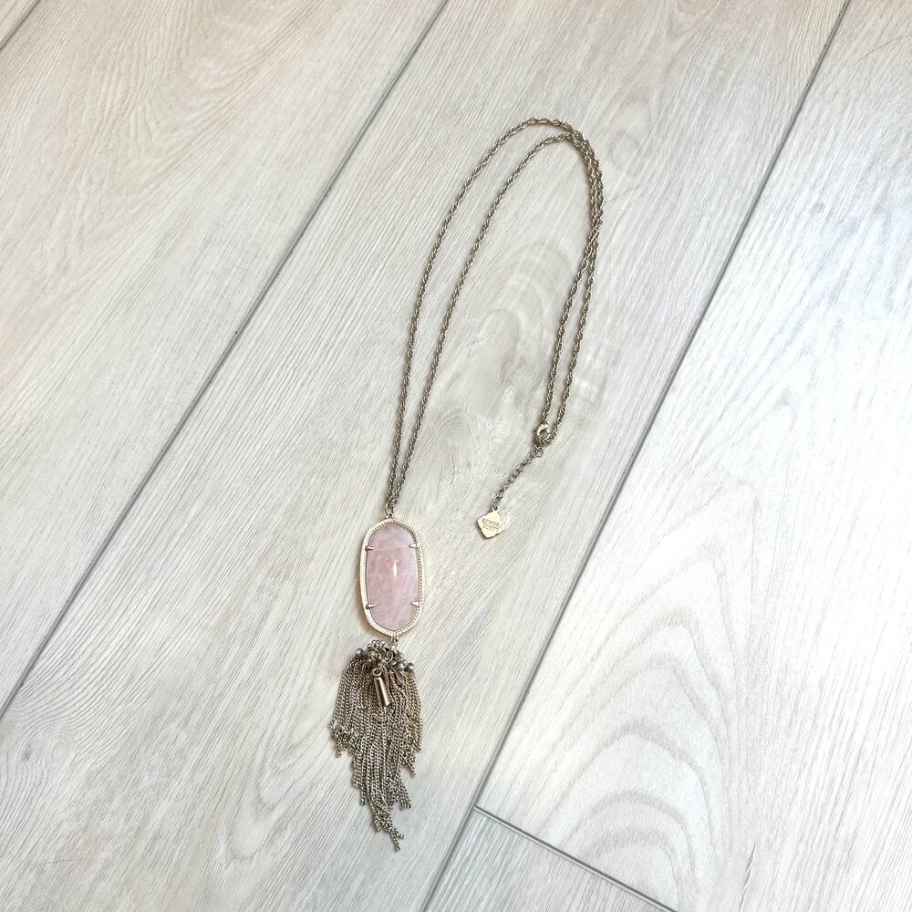 Kendra Scott Rayne pink rose quartz gold tassel oval pendant necklace - Picture 2 of 3